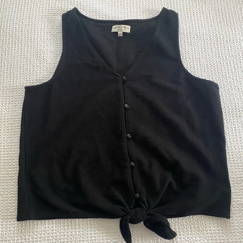 Madewell Texture and Thread Button Up Tank in Soft Black